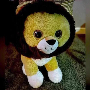 Lion Stuffed Animal/Plush Doll
